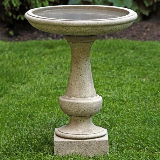 Bird Bath – Bottle Tree Cafe Garden and Aquarium